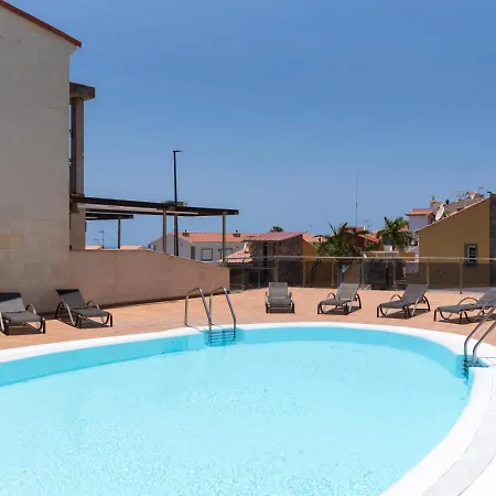 Апартаменты Cozy 2br Retreat With Big Terrace, Peaceful Minutes Away From The *