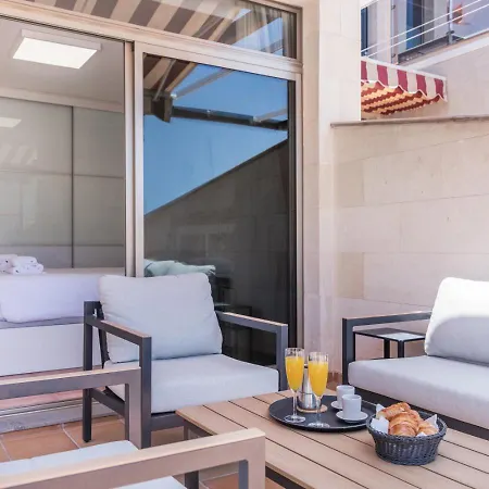Cozy 2br Retreat With Big Terrace, Peaceful Minutes Away From The Apartament